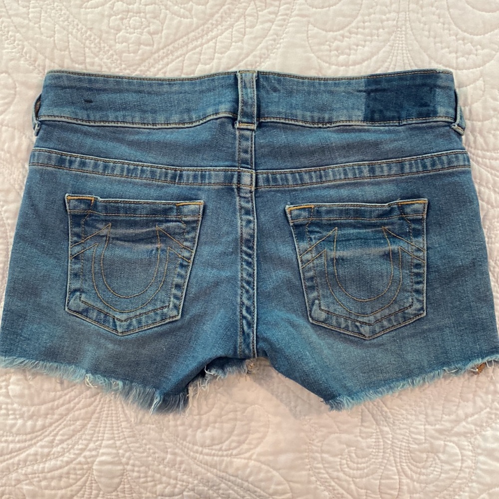 True Religion Keira Low Rise denim shorts size 28 - Picture 2 of 4